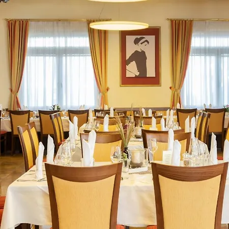 Hotel Postwirt 3*